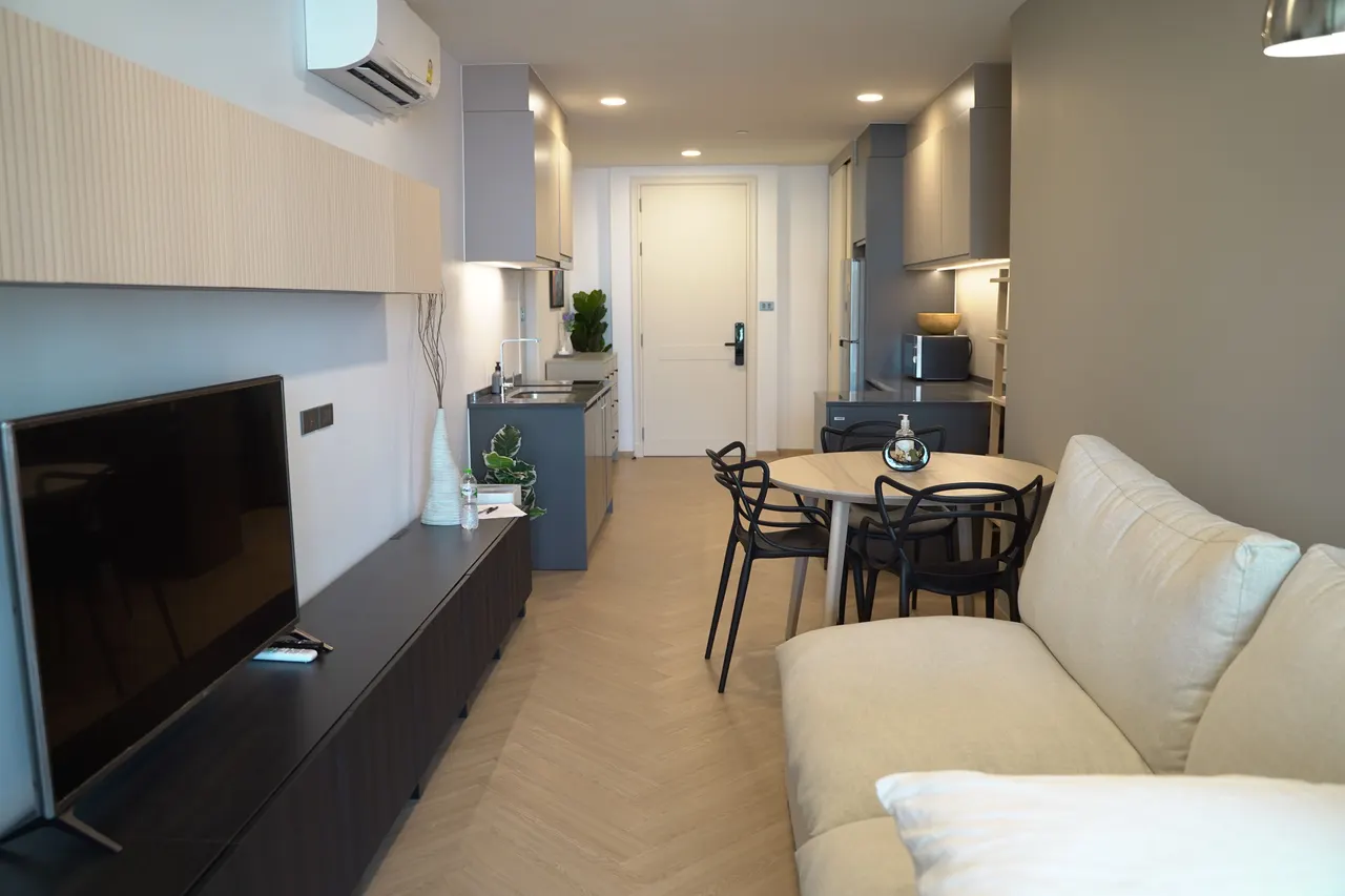Condo · 1 bd · 1 ba · 61 m²