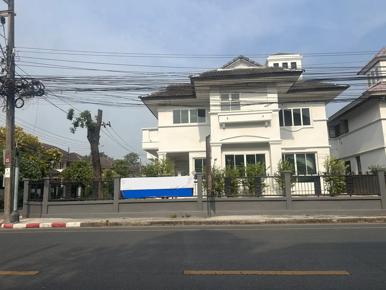 House · 3 ch. · 4 sdb · 430 m²