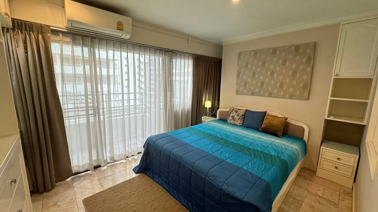 1 ห้องนอน · 1 ห้องน้ำ · 56 m²