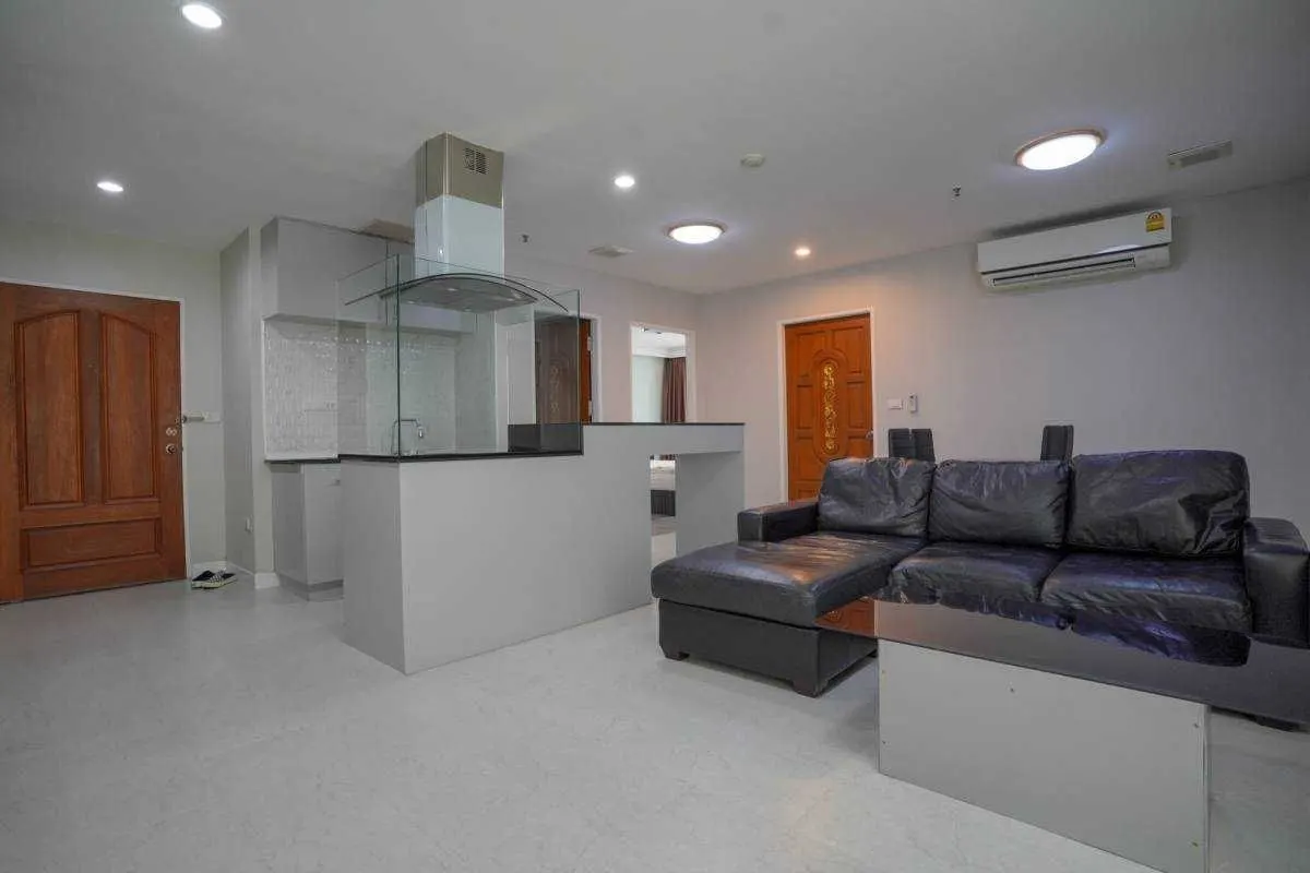 Condo · 2 室 · 1 卫 · 81 m²