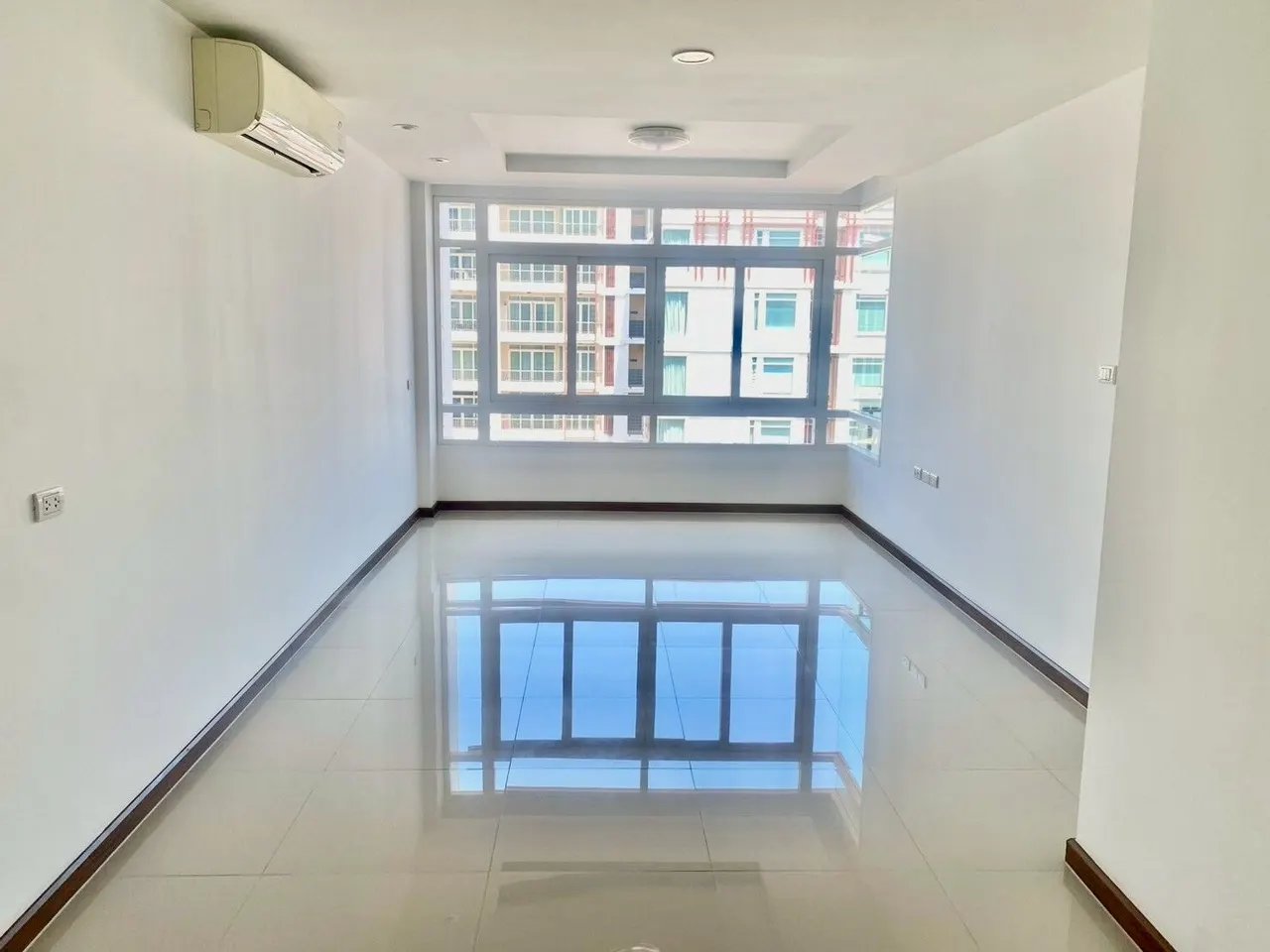 Condo · 1 室 · 1 卫 · 51 m²