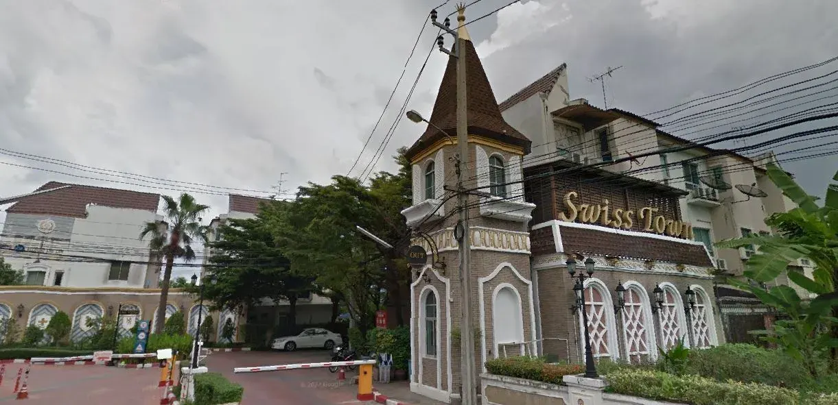 Baan Klang Muang Swiss Town