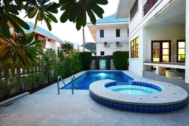 Villa · 4 ห้องนอน · 4 ห้องน้ำ · 337 m²