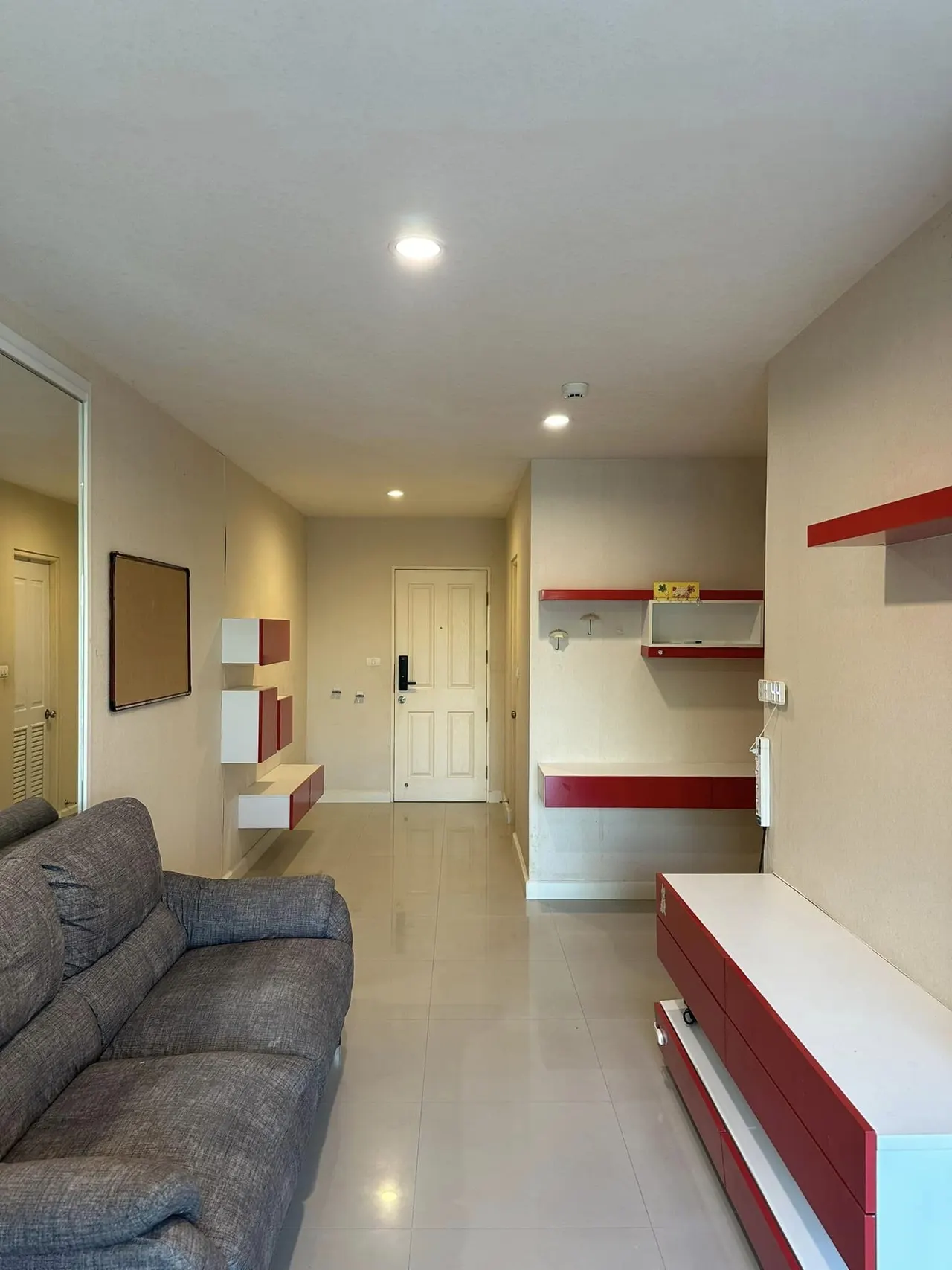 Condo · 1 bd · 1 ba · 42 m²