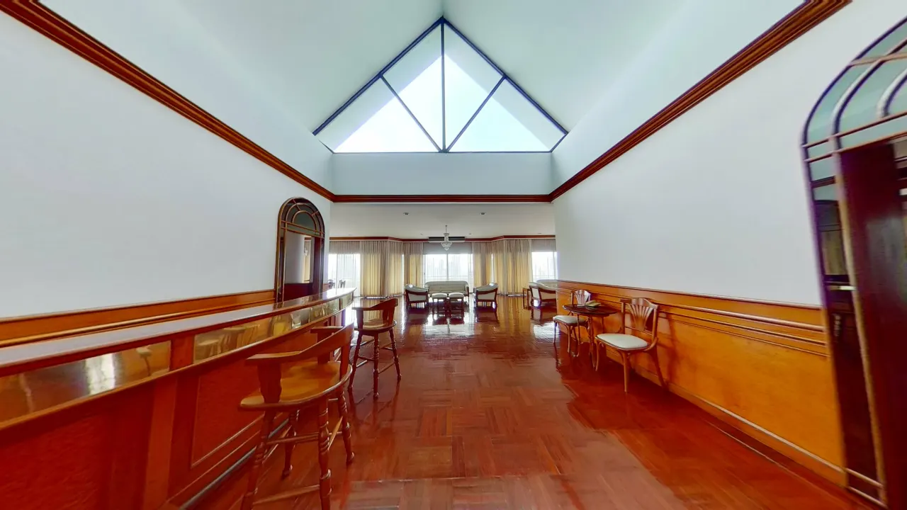 Condo · 3 ห้องนอน · 3 ห้องน้ำ · 359 m²