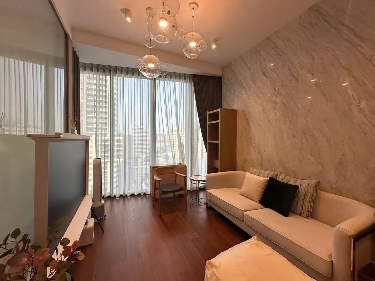1 bd · 1 ba · 58 m²