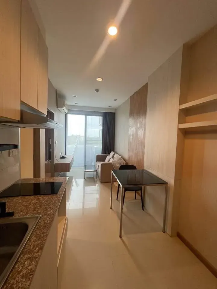 1 ห้องนอน · 1 ห้องน้ำ · 32 m²