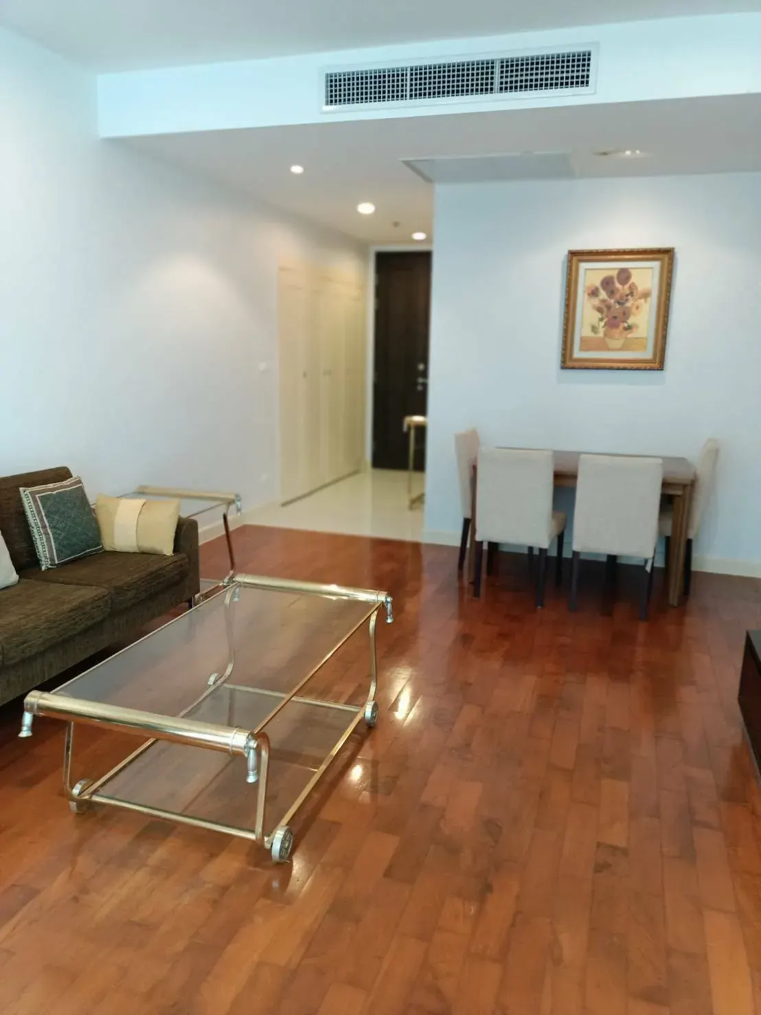 Condo · 1 bd · 1 ba · 60 m²