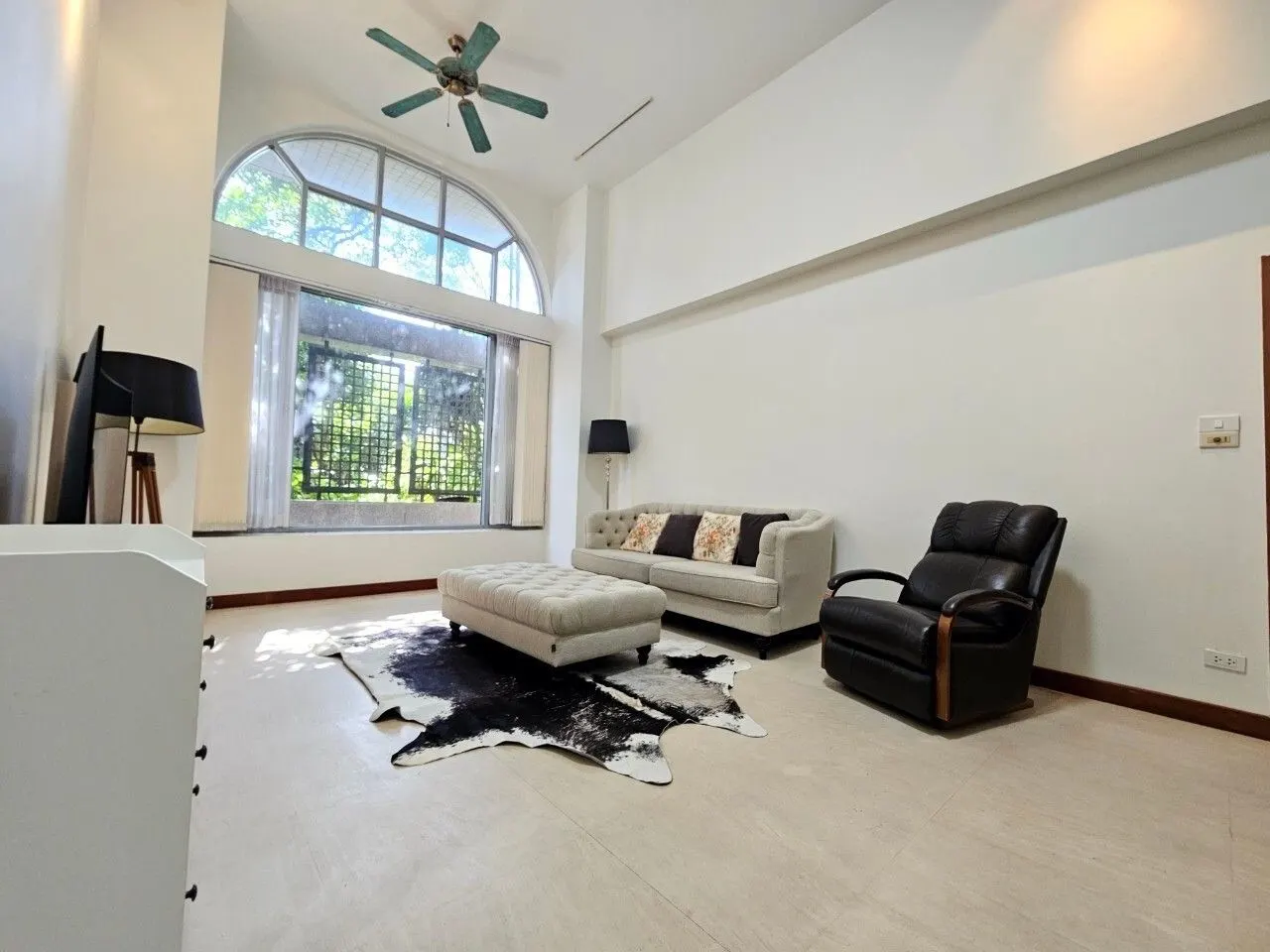 1 bd · 1 ba · 79 m²