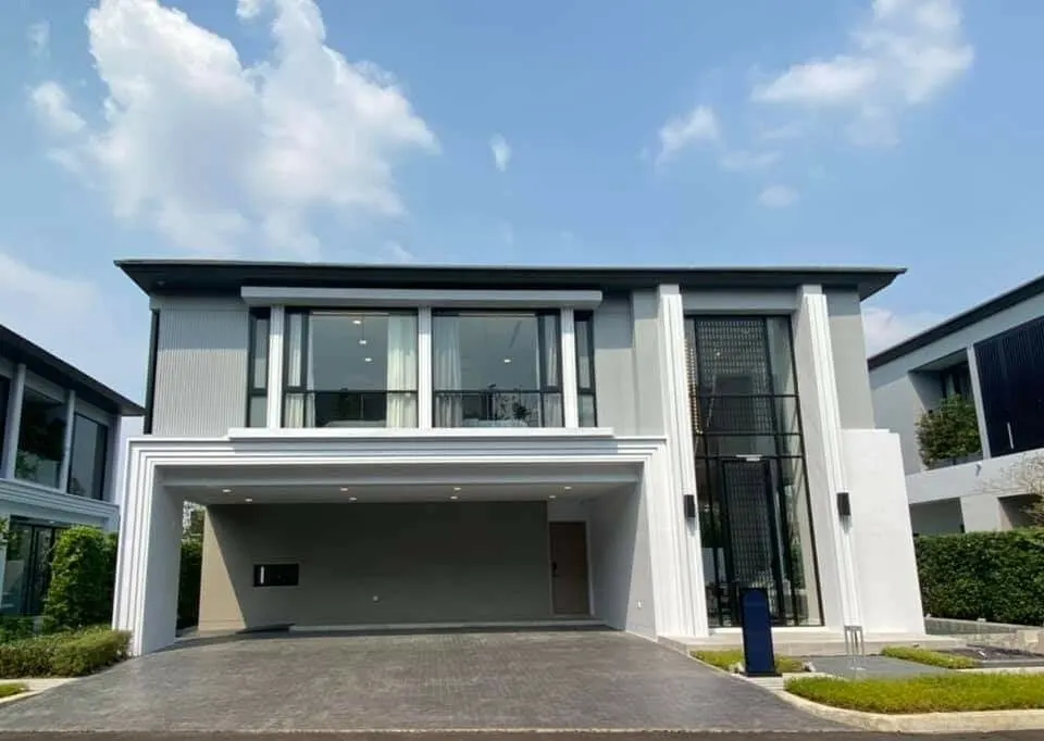 Villa · 4 bd · 5 ba · 340 m²