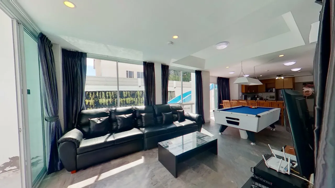 Villa · 7 ห้องนอน · 8 ห้องน้ำ · 350 m²