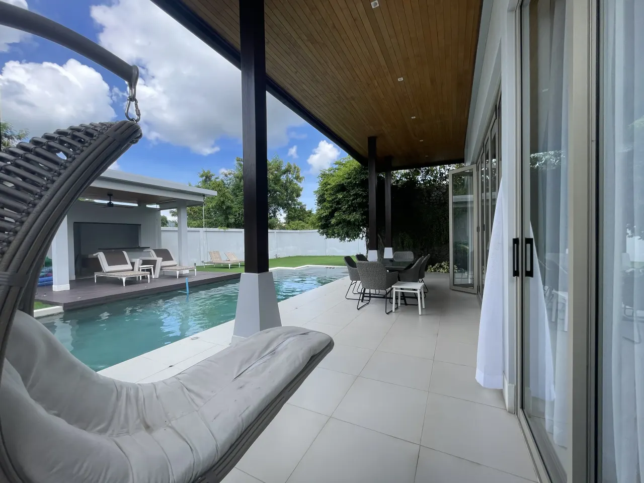 Villa · 4 室 · 4 卫 · 300 m²