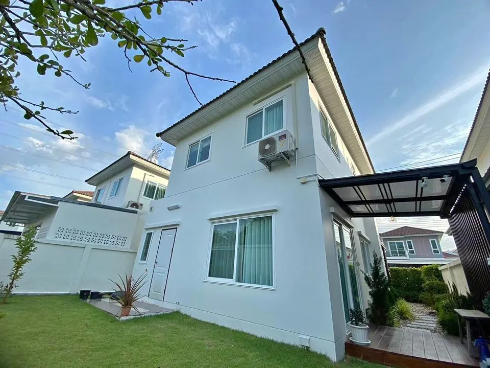 House · 3 bd · 2 ba · 150 m²