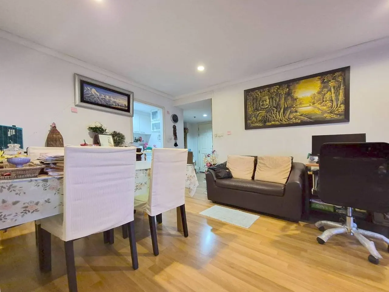 3 bd · 2 ba · 94 m²