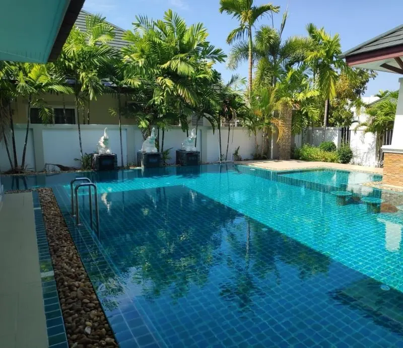 Villa · 4 室 · 2 卫 · 280 m²