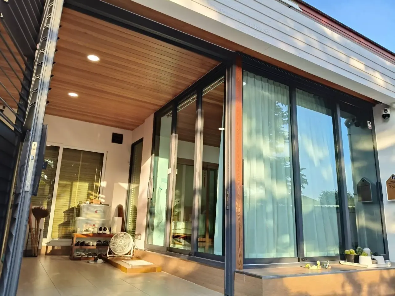 3 ห้องนอน · 2 ห้องน้ำ · 120 m²