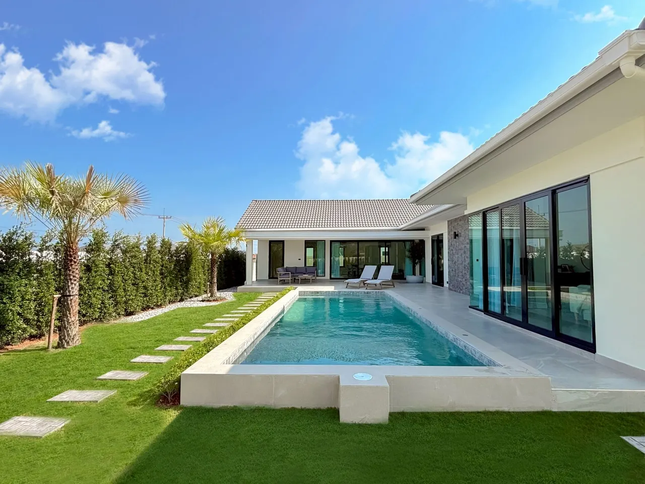 Villa · 3 室 · 3 卫 · 279 m²