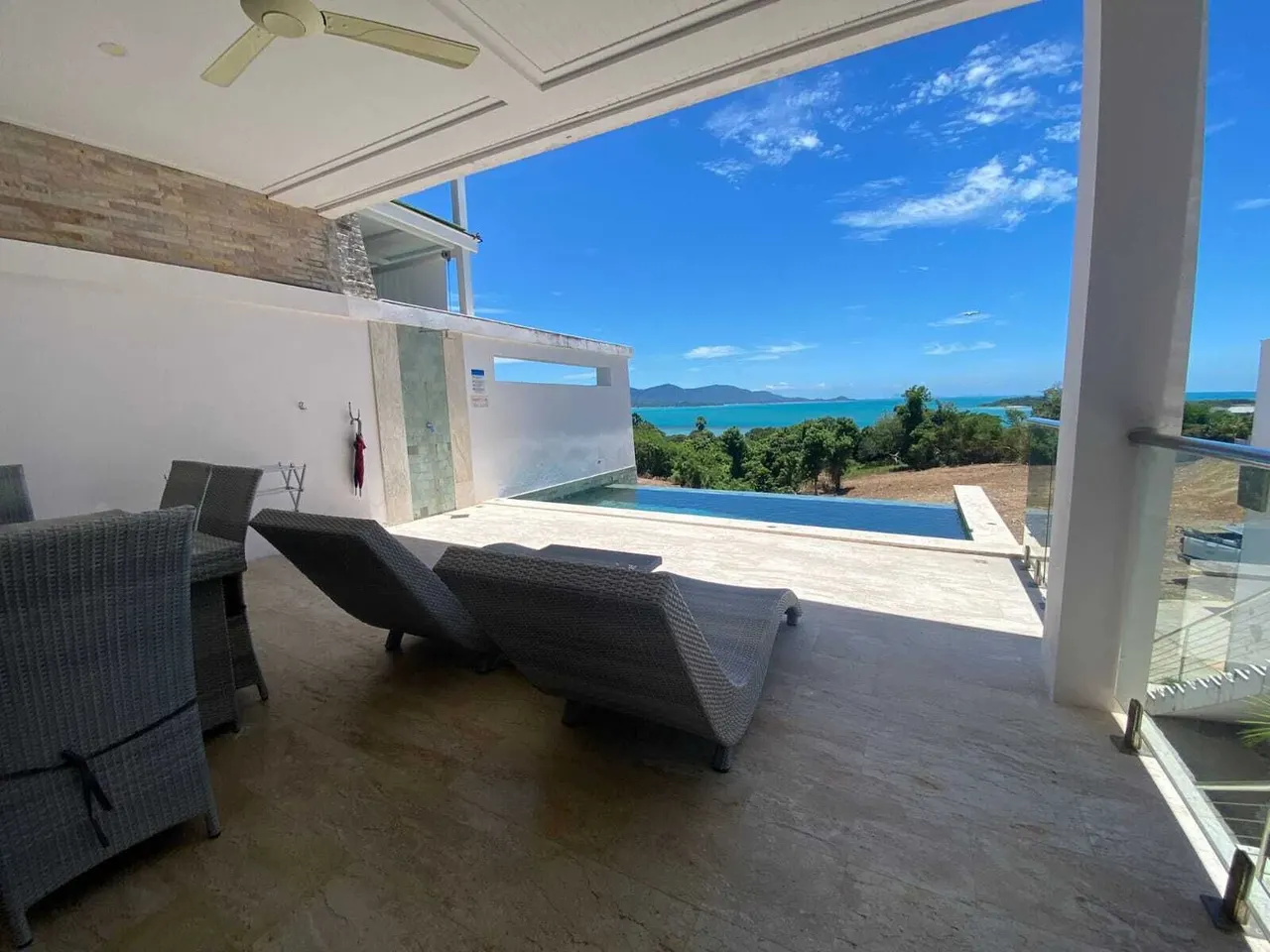 Villa · 3 bd · 3 ba · 175 m²