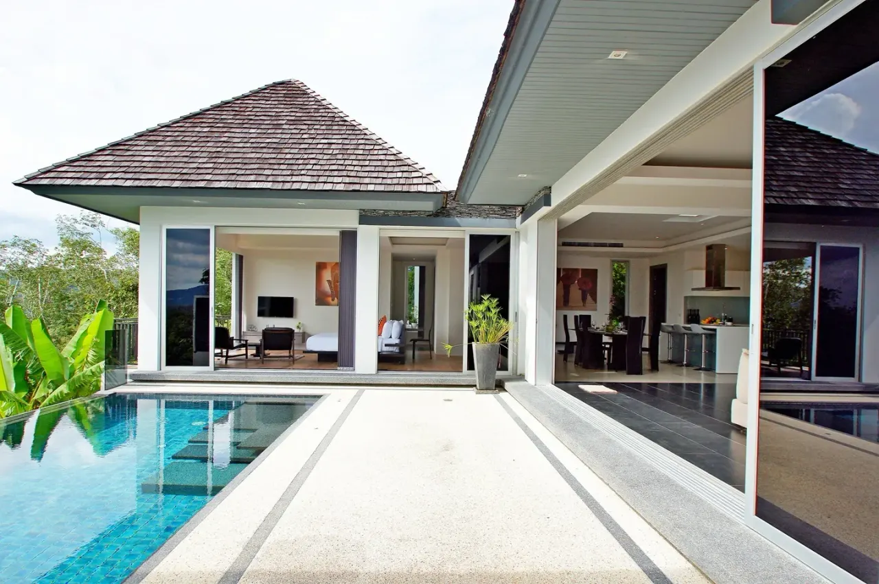 House · 3 ch. · 4 sdb · 423 m²
