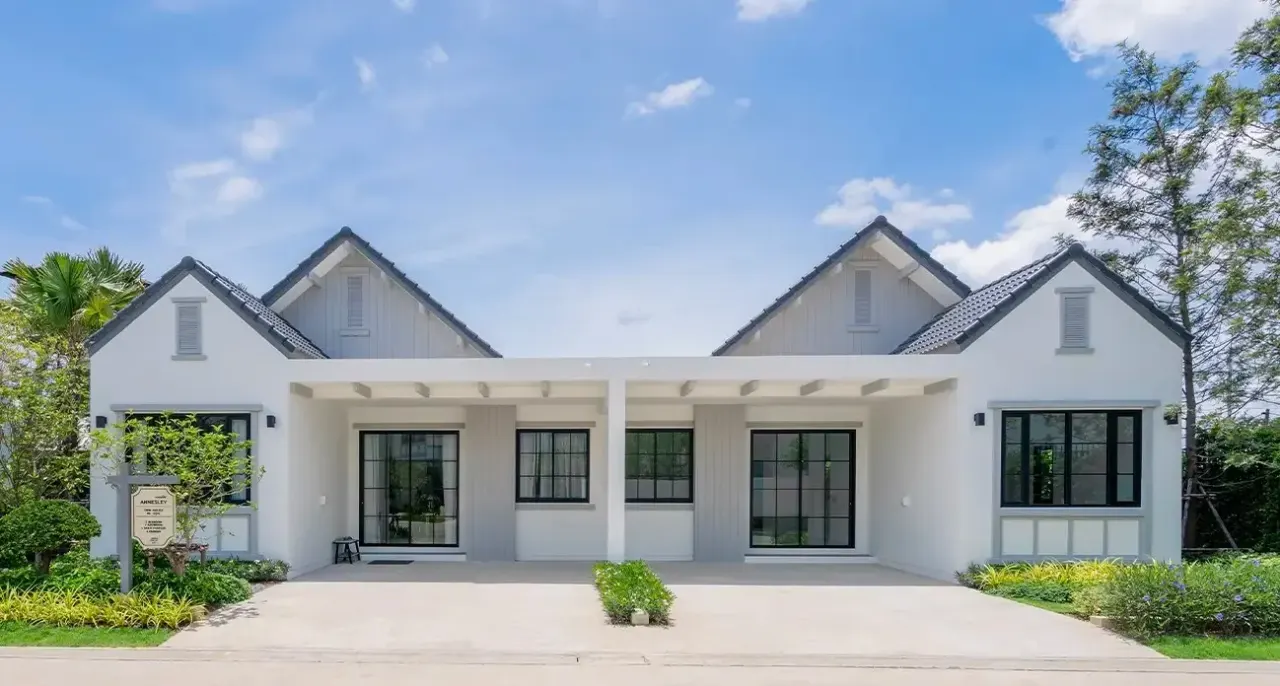 2 ห้องนอน · 2 ห้องน้ำ · 100 m²