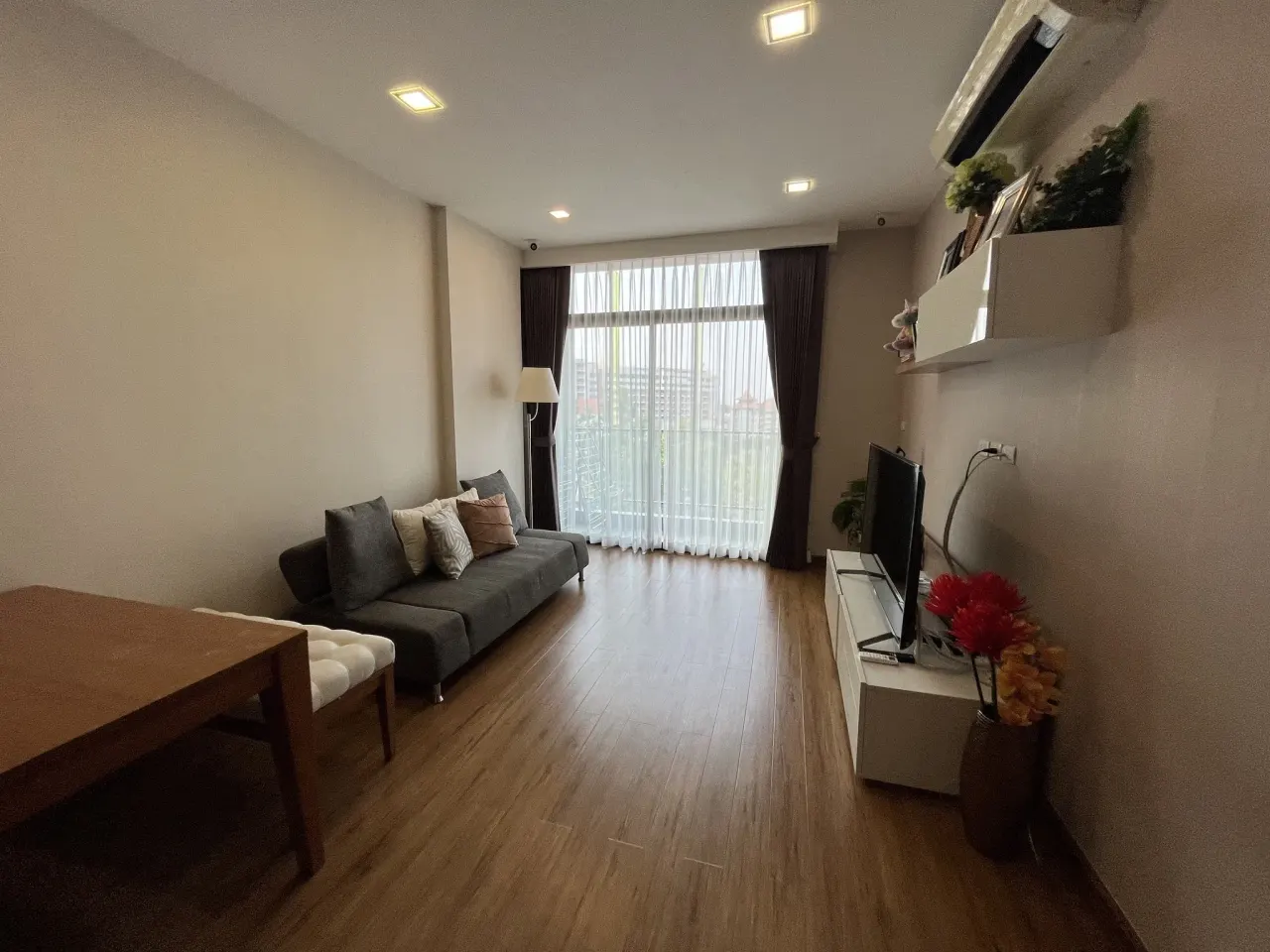 Condo · 1 bd · 1 ba · 54 m²