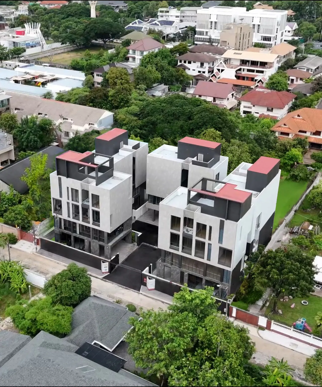 4 ห้องนอน · 5 ห้องน้ำ · 531 m²