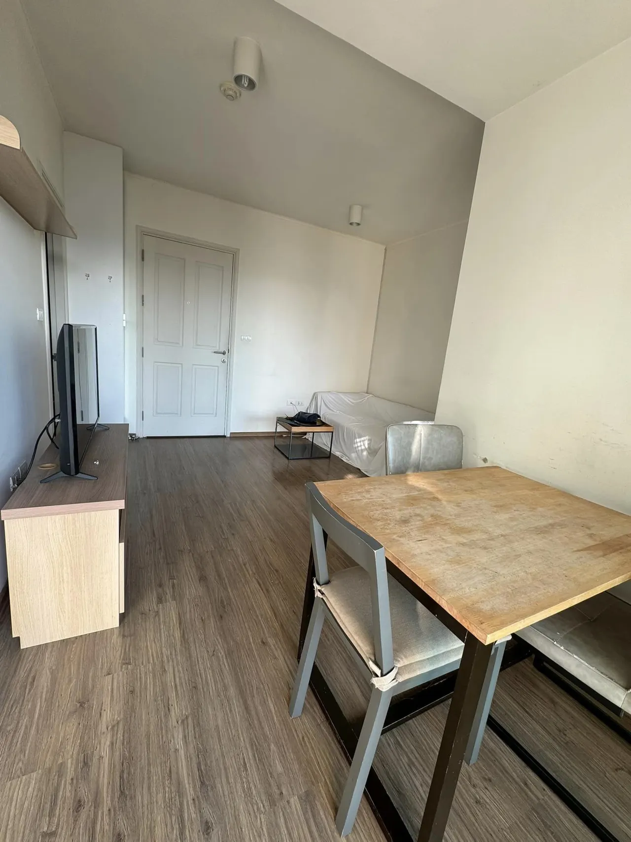 Condo · 1 室 · 1 卫 · 39 m²