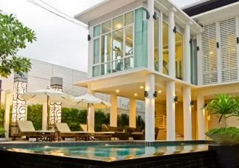 Baan Klang Muang Ratchada 36