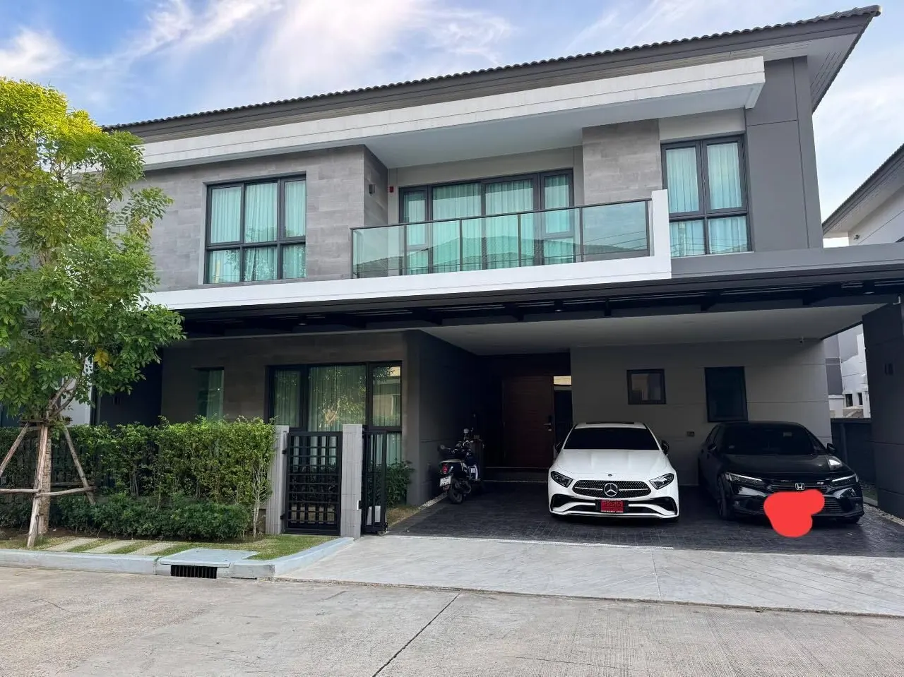 House · 4 ch. · 5 sdb · 313 m²