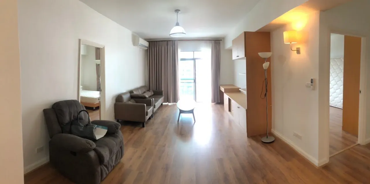 Condo · 3 室 · 2 卫 · 140 m²
