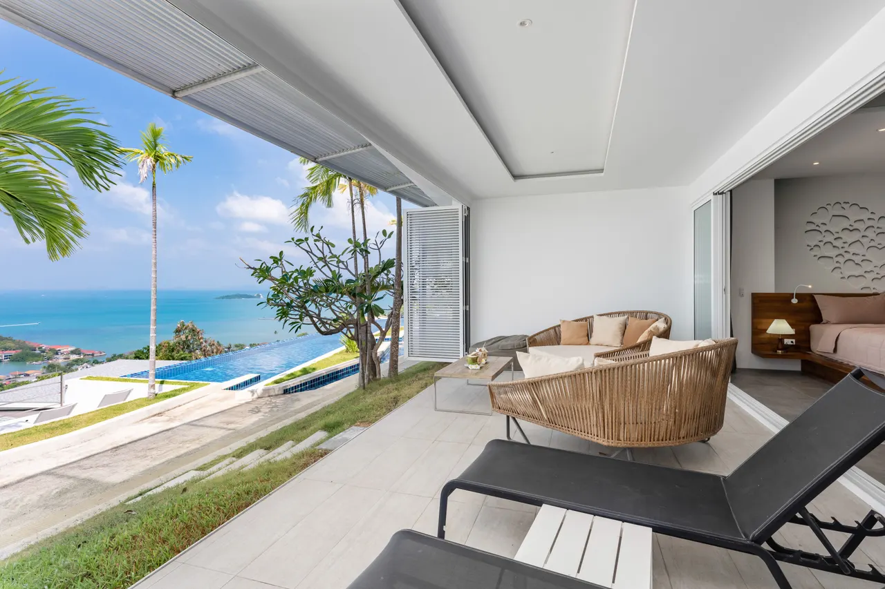 Apartment · 3 bd · 3 ba · 152 m²