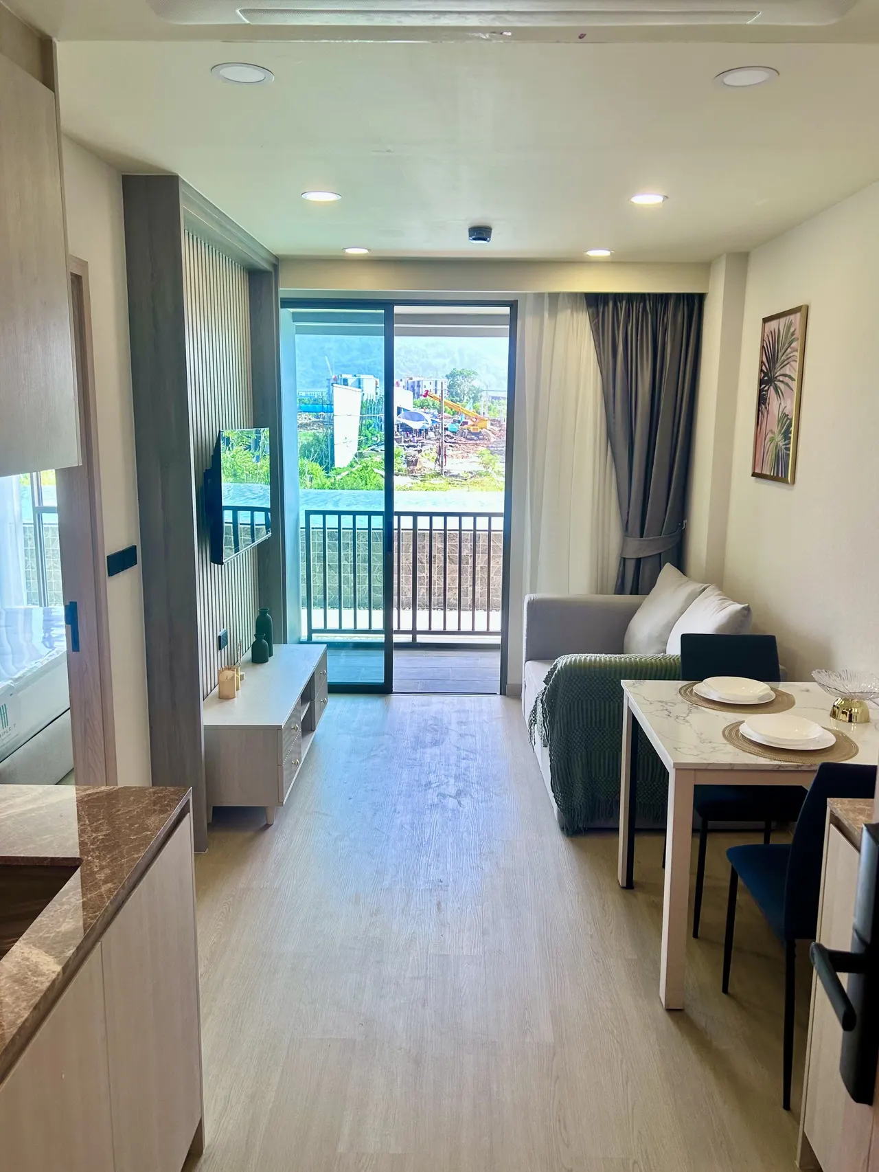 1 ห้องนอน · 1 ห้องน้ำ · 36 m²