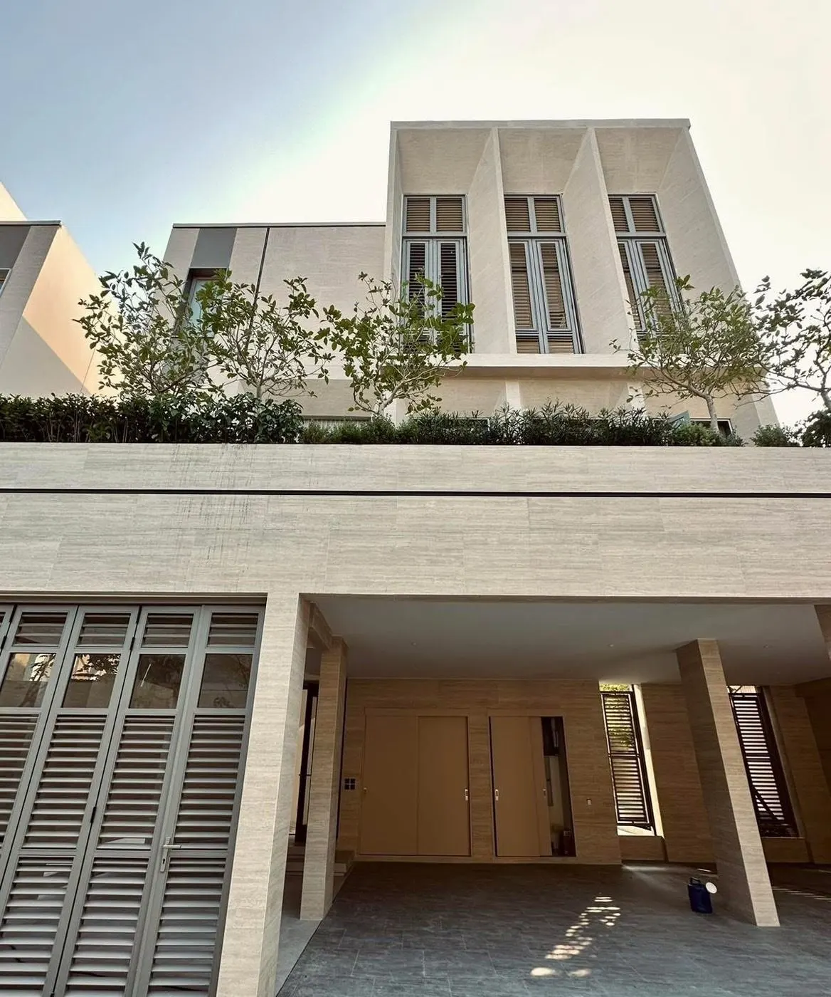 Townhouse · 4 ห้องนอน · 4 ห้องน้ำ · 535 m²