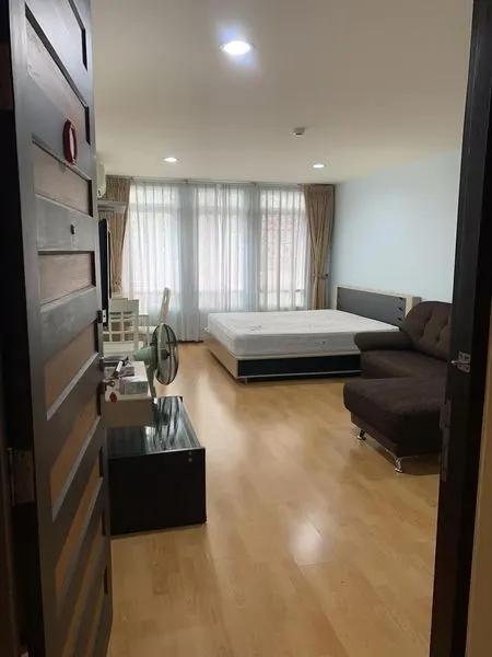 Condo · 1 bd · 1 ba · 34 m²