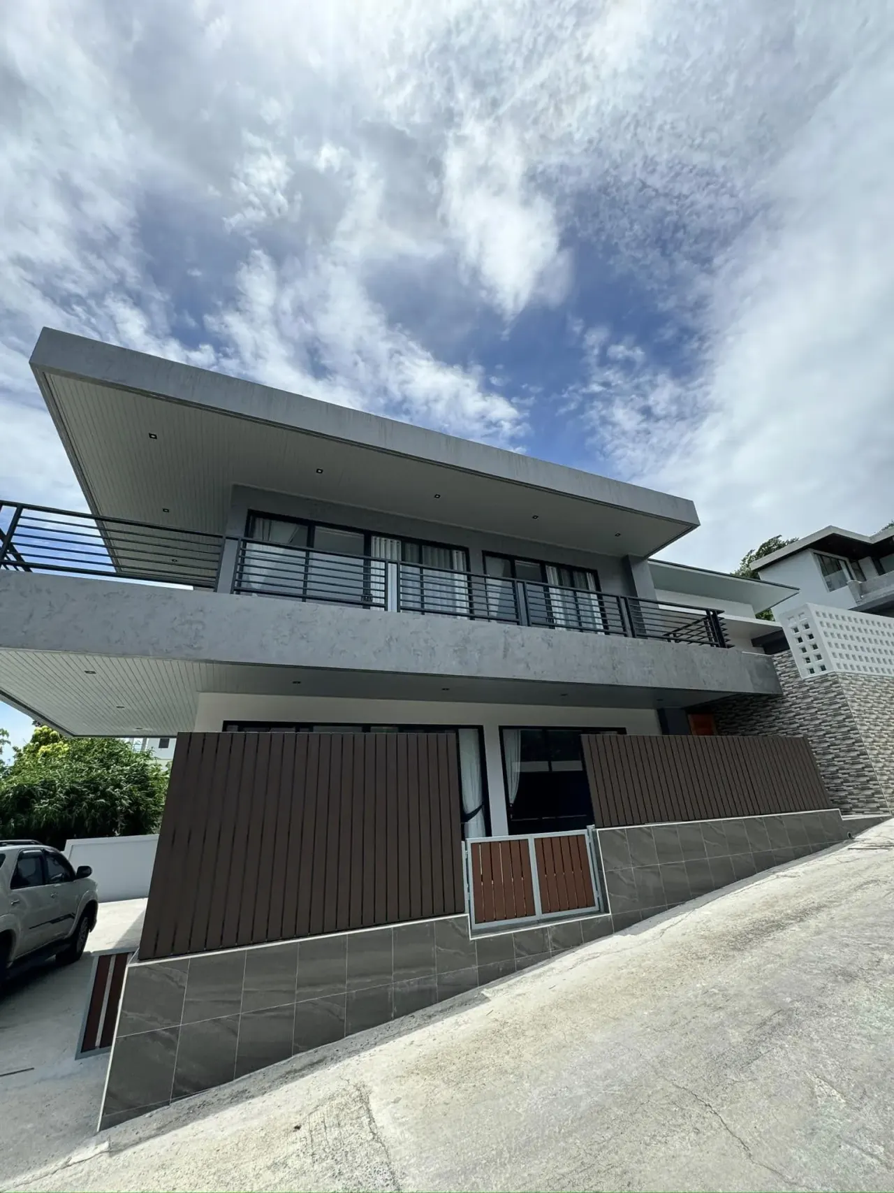 The Giant Villa