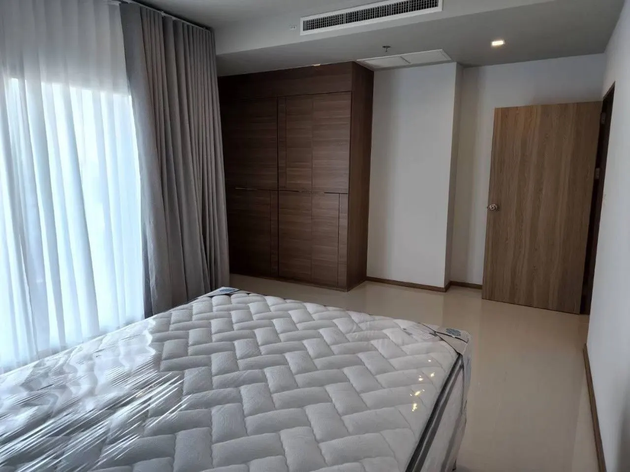 Condo · 2 室 · 1 卫 · 68 m²