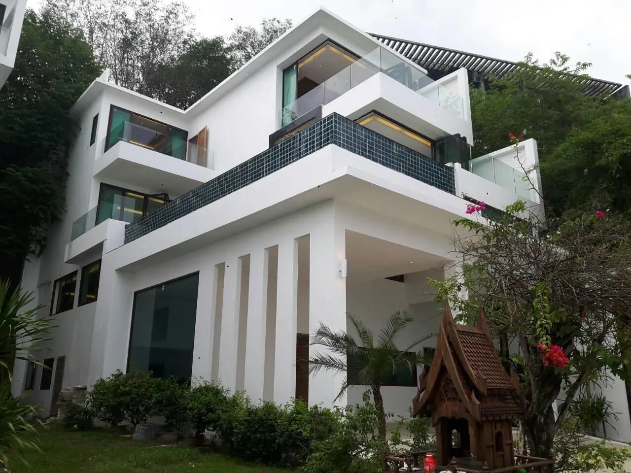 Sunrise Ocean Villas