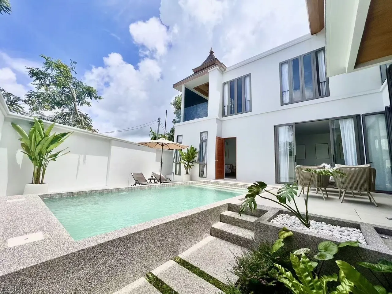 Villa · 3 室 · 4 卫 · 213 m²