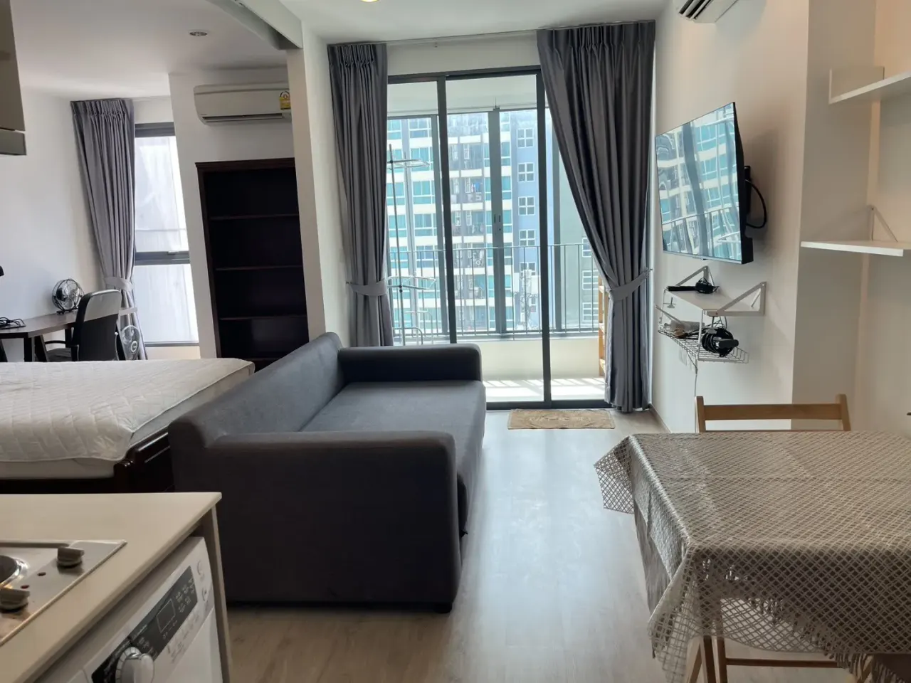 1 ห้องนอน · 1 ห้องน้ำ · 33 m²