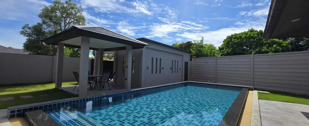 3 bd · 4 ba · 292 m²