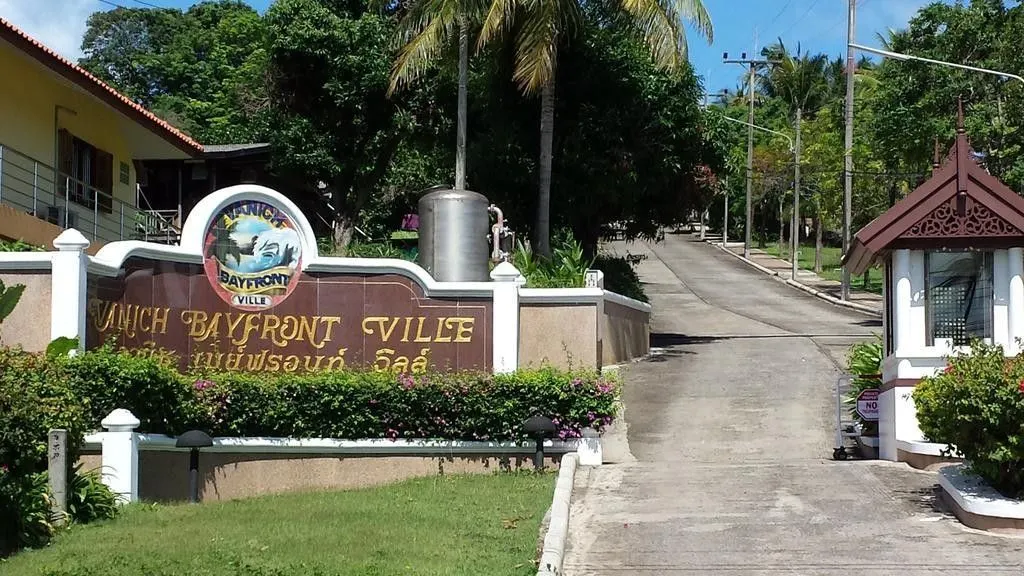 Vanich Bayfront Villa