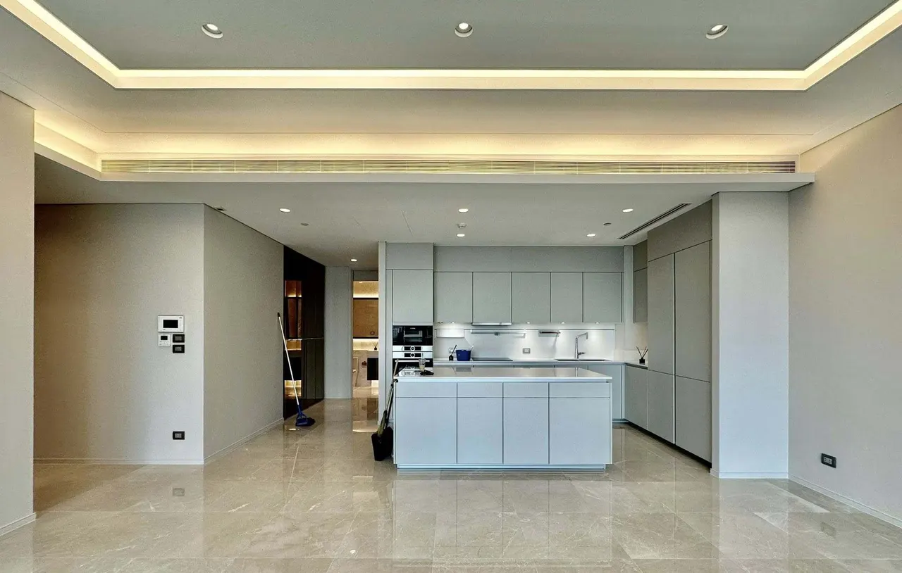 Condo · 2 bd · 1 ba · 158 m²