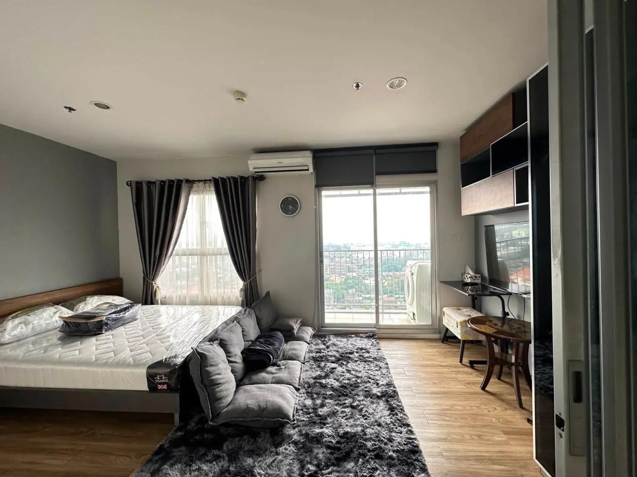 1 bd · 1 ba · 25 m²