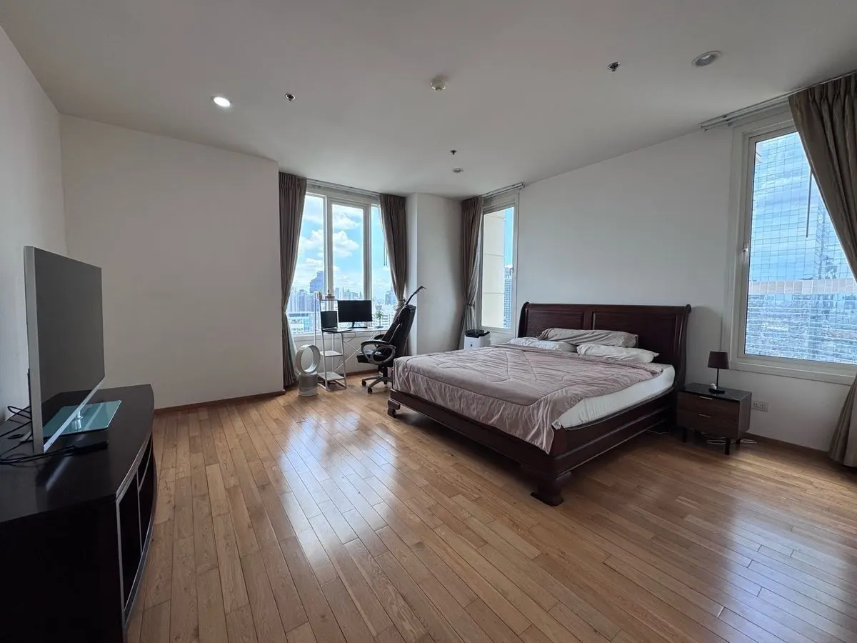 Condo · 2 bd · 2 ba · 114 m²