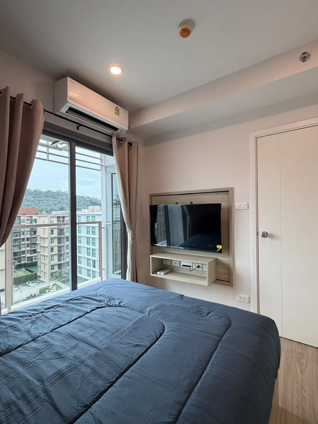 1 ห้องนอน · 1 ห้องน้ำ · 32 m²