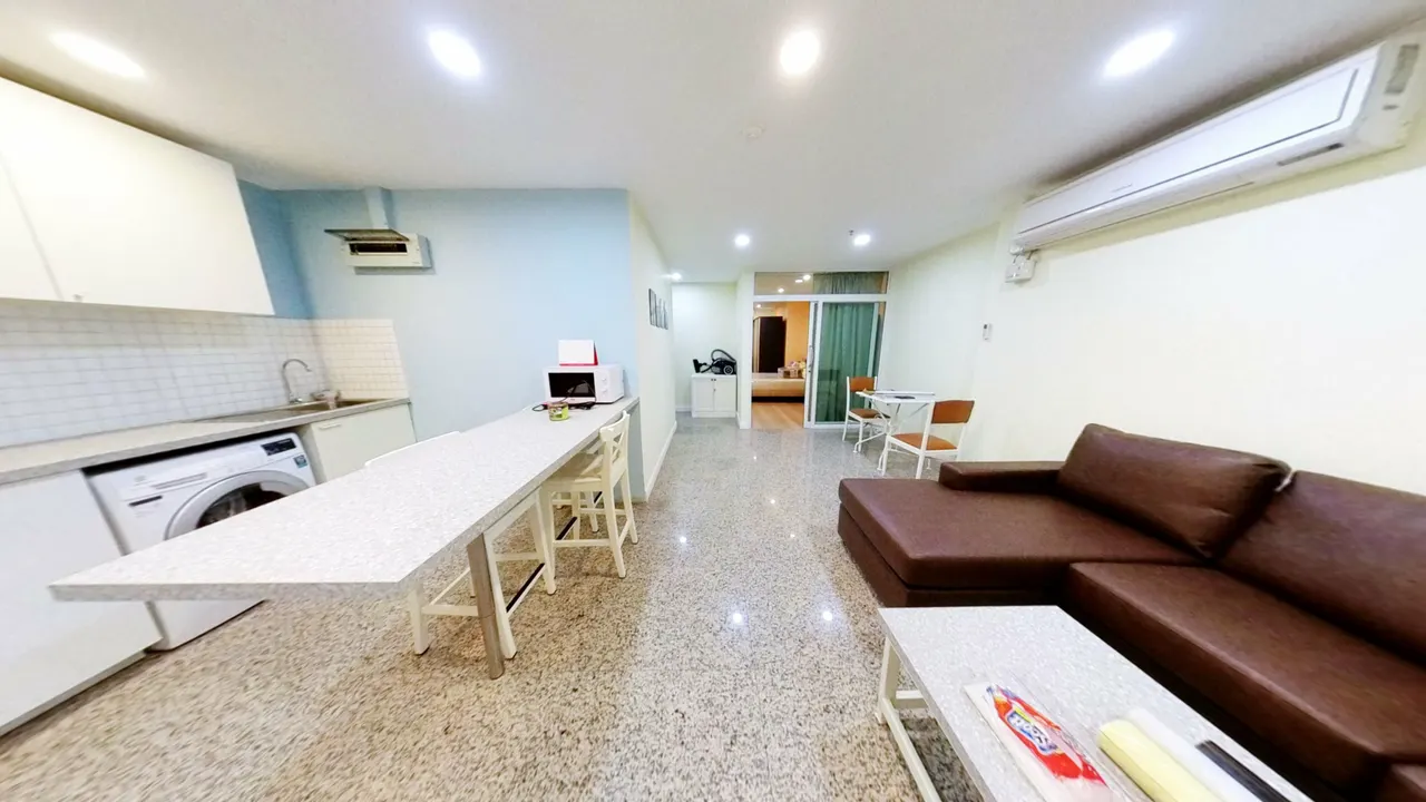 Witthayu Complex