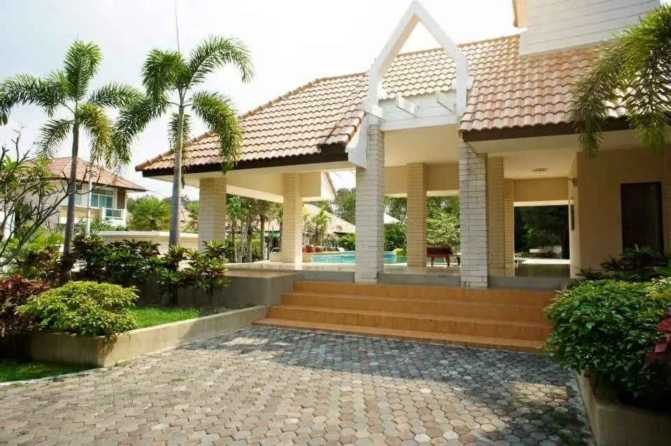 T.W. Palm Resort