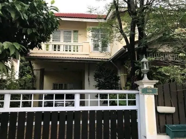 Nakharin Garden Rom Klao