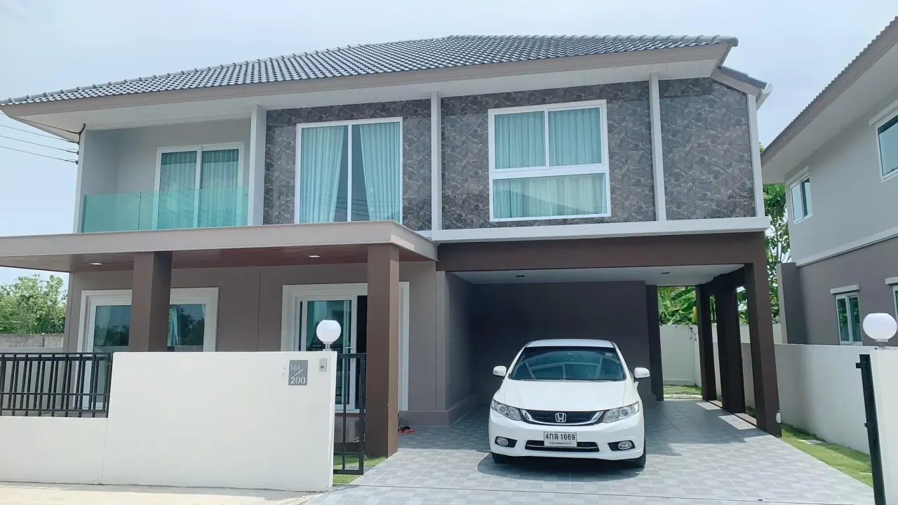 House · 4 bd · 4 ba · 223 m²