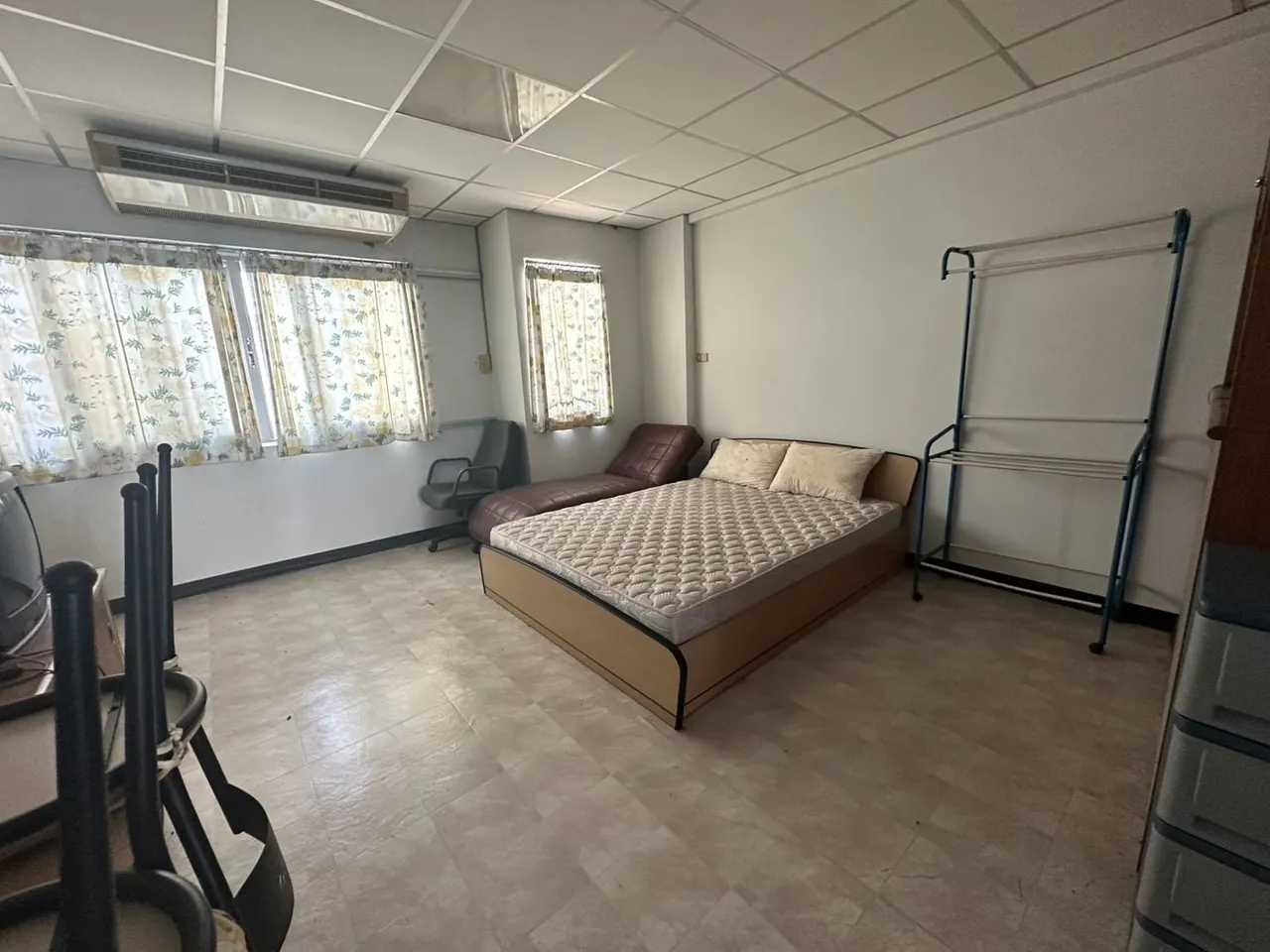 1 ห้องนอน · 1 ห้องน้ำ · 30 m²